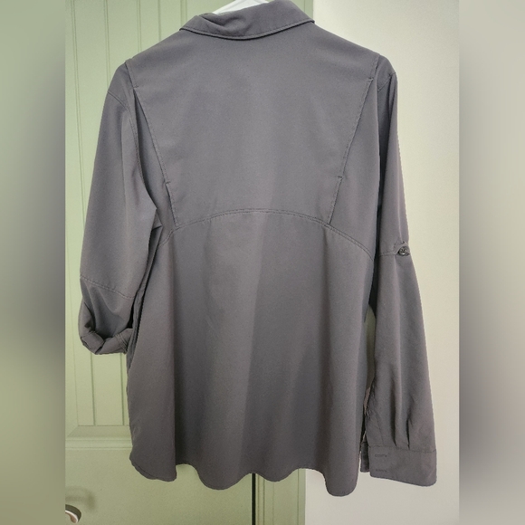 Womans LS button shirt - Picture 2 of 5